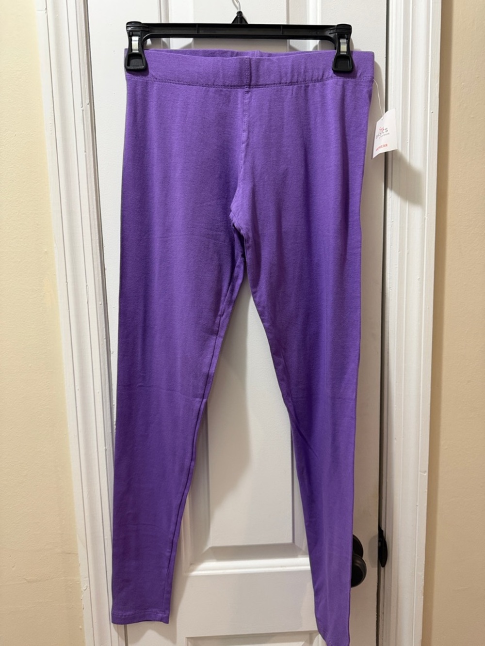 NWT Sexy Basics 24/7 Anywhere Capri Leggings in Lavender